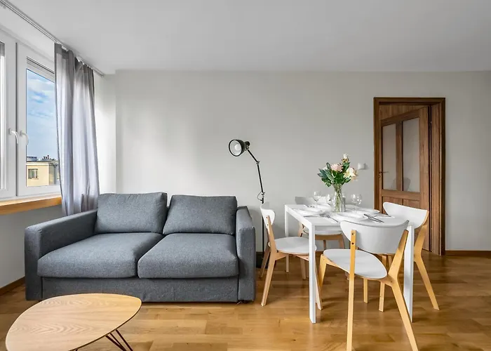 Kozmiana Apartment - Workspace, Bus&Park Nearby - By Rentujemy