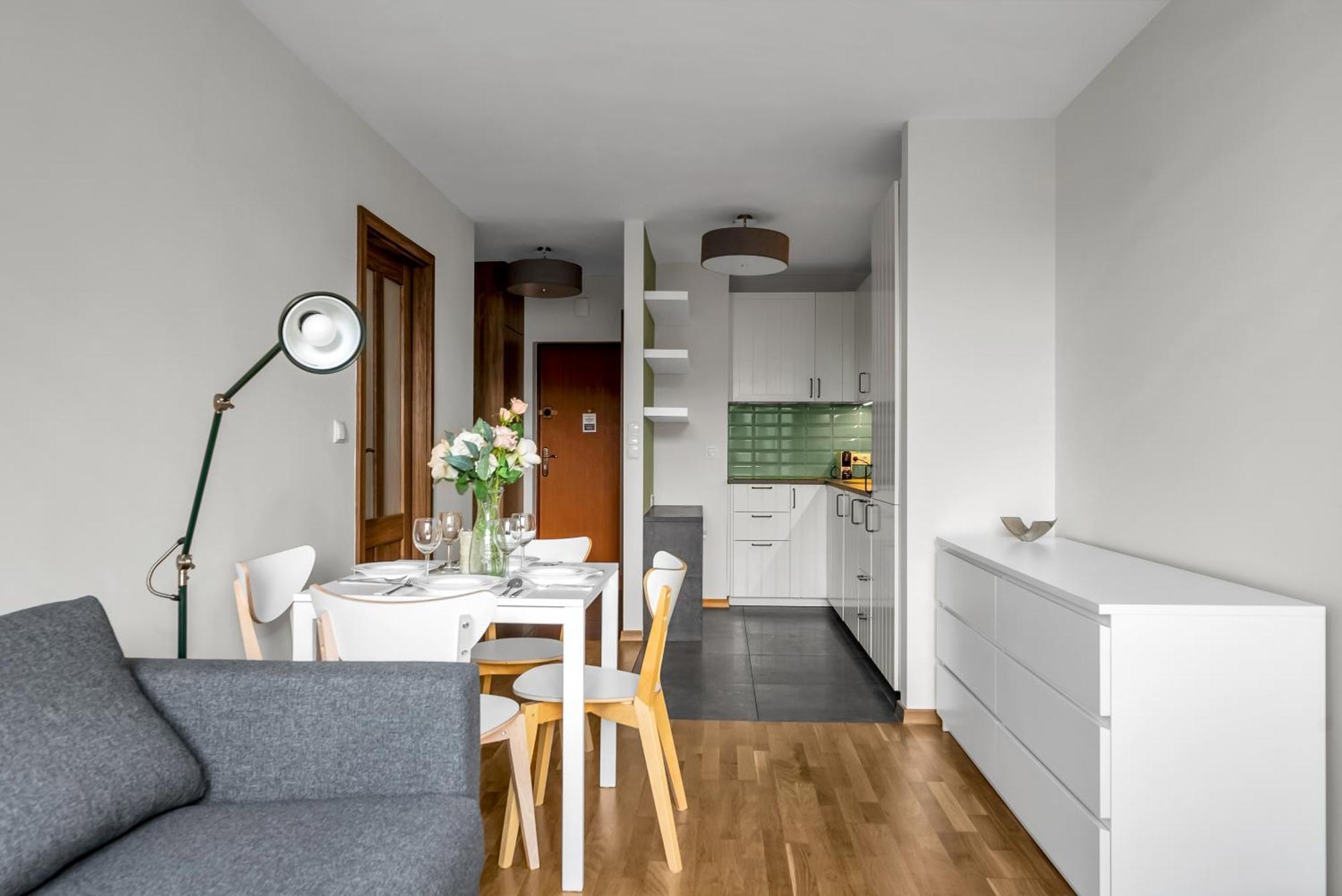 Apartment Kozmiana - Workspace, Bus&park Nearby - By Rentujemy